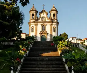 Escadaria Frei Silvério Weber: Um Marco do Turismo Religioso em Lages